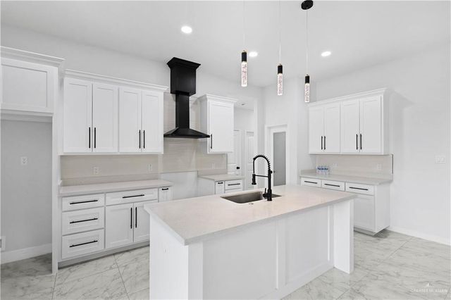 830 Beanka Drive, La Feria, TX 78559