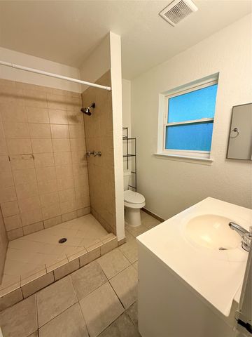 2707 Mark Twain Drive, Farmers Branch, TX 75234