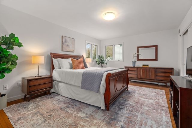 520 Clinton Road, Brookline, MA 02467