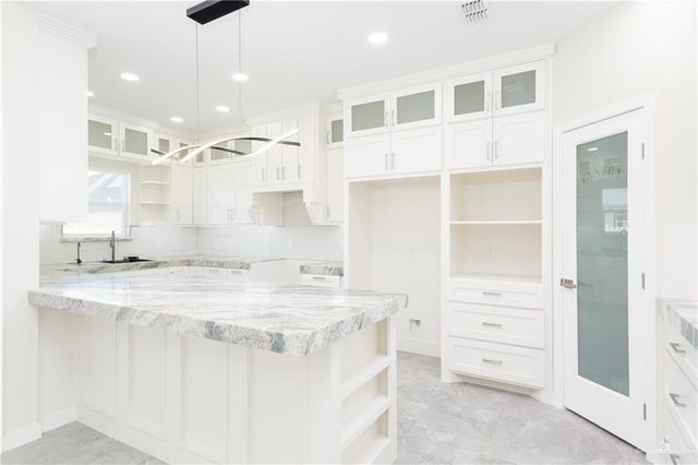 9226 N 25th Lane, Mcallen, TX 78504