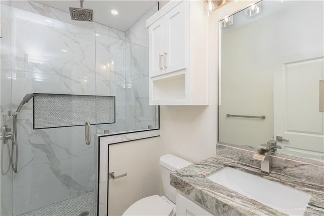 9226 N 25th Lane, Mcallen, TX 78504