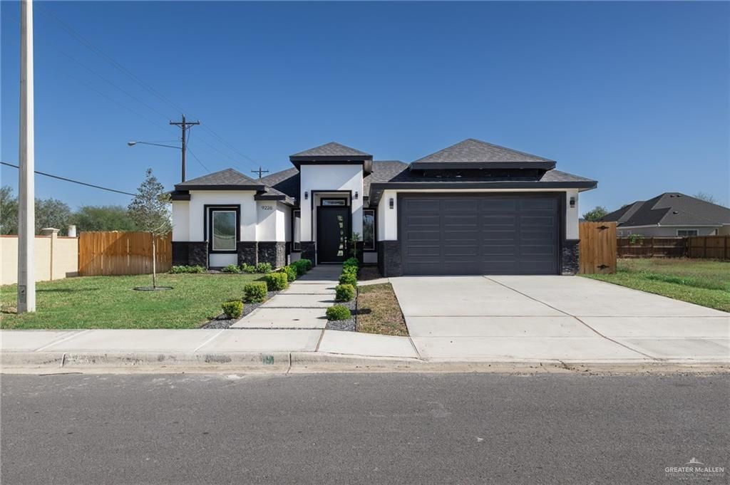 9226 N 25th Lane, Mcallen, TX 78504