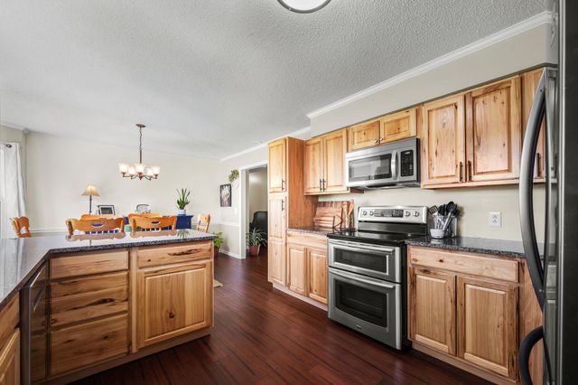 142 Summerset Pl, Estill Springs, TN 37330