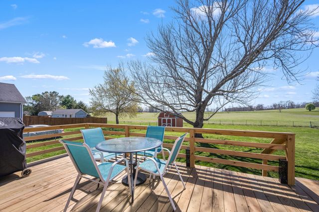 142 Summerset Pl, Estill Springs, TN 37330