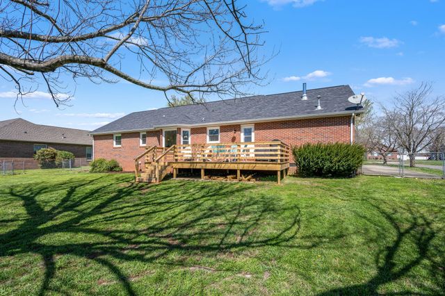 142 Summerset Pl, Estill Springs, TN 37330