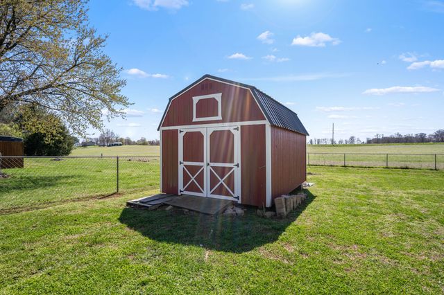 142 Summerset Pl, Estill Springs, TN 37330