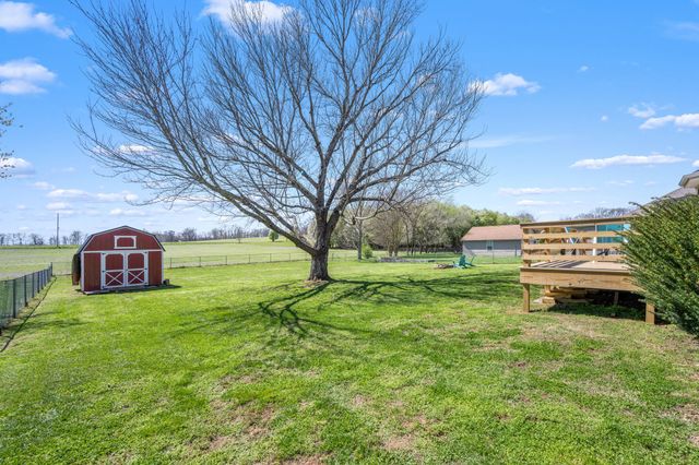 142 Summerset Pl, Estill Springs, TN 37330