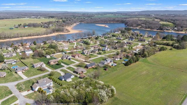 142 Summerset Pl, Estill Springs, TN 37330