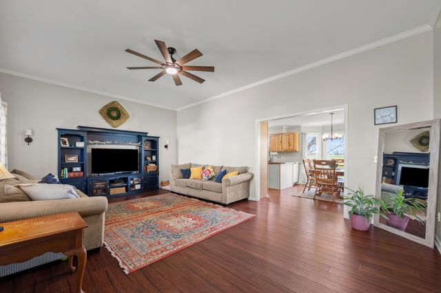 142 Summerset Pl, Estill Springs, TN 37330