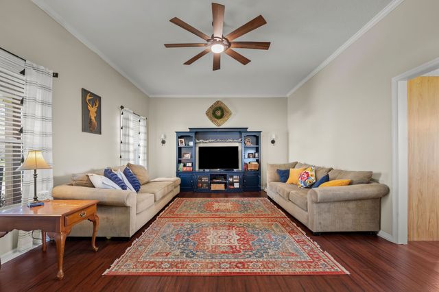 142 Summerset Pl, Estill Springs, TN 37330