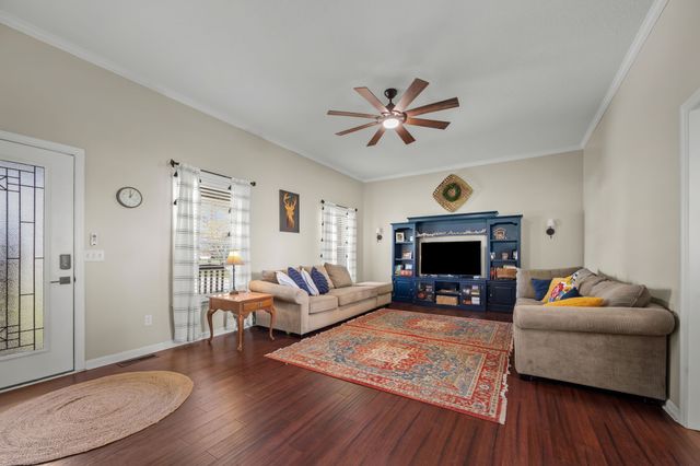 142 Summerset Pl, Estill Springs, TN 37330