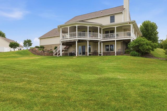 2911 Wildlife LANE, Richfield, WI 53076