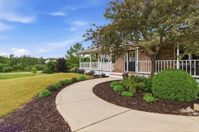 2911 Wildlife LANE, Richfield, WI 53076