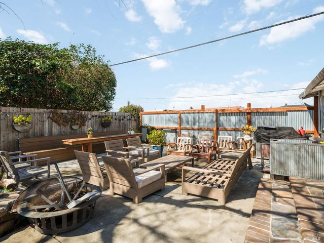 2325 Georgia St, Napa, CA 94559