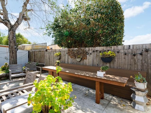 2325 Georgia St, Napa, CA 94559