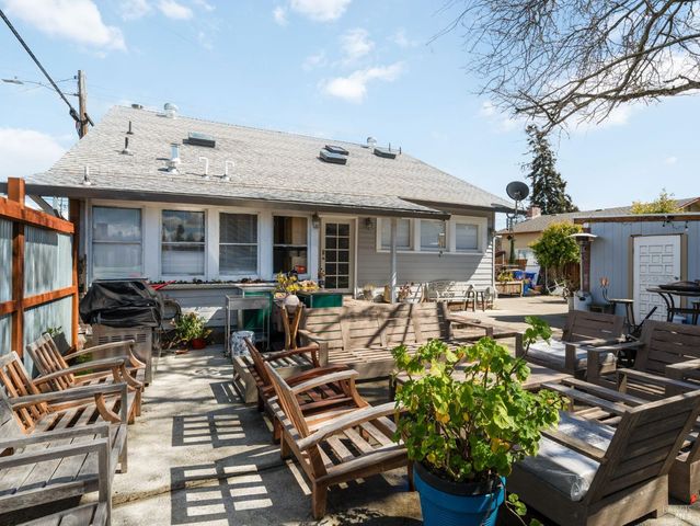 2325 Georgia St, Napa, CA 94559