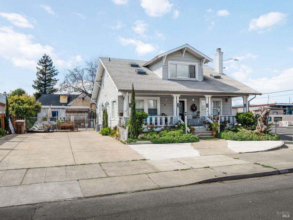 2325 Georgia St, Napa, CA 94559