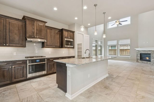 7814 Charter Hill Drive, Magnolia, TX 77354