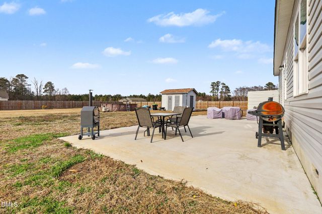 1405 New Daniels Chapel Road, Fremont, NC 27830