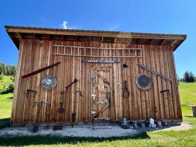 717 Conrad Hill Way, Colville, WA 99114