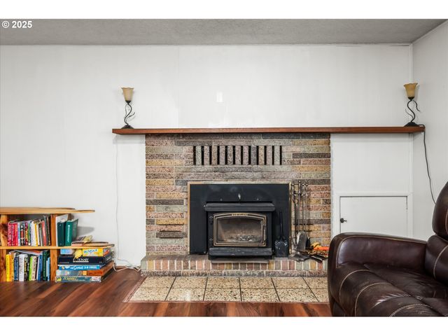 56642 MCKENZIE Hwy, Mc Kenzie Bridge, OR 97413