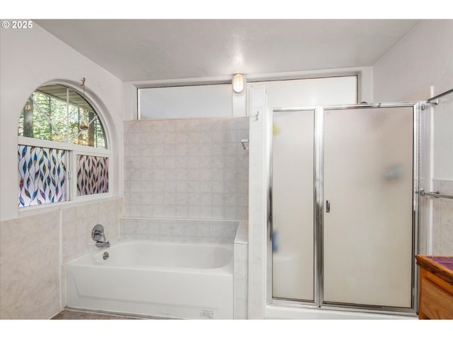 56642 MCKENZIE Hwy, Mc Kenzie Bridge, OR 97413