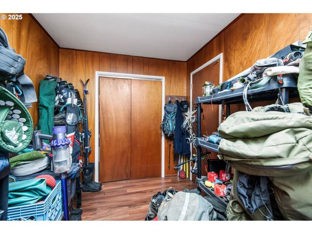 56642 MCKENZIE Hwy, Mc Kenzie Bridge, OR 97413