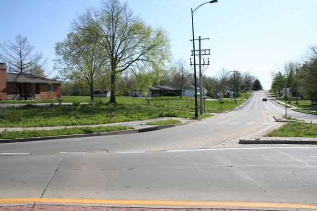 6003 E ST CHARLES RD, Columbia, MO 65202