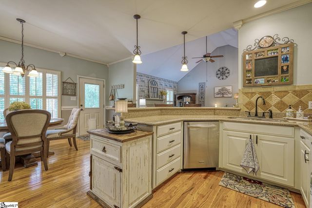 309 Swamp Fox Road, Spartanburg, SC 29306