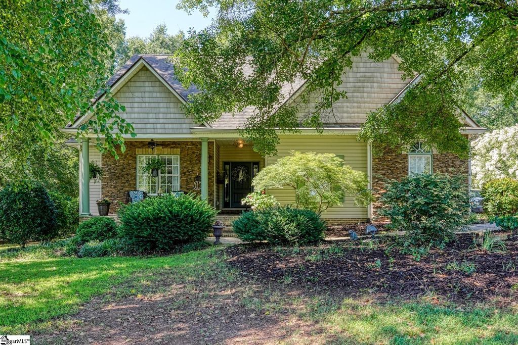 309 Swamp Fox Road, Spartanburg, SC 29306