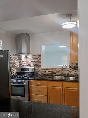 2217 HOUSTON ST, Suitland, MD 20746