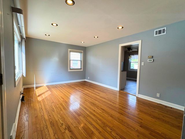 817 S Spring Road, Elmhurst, IL 60126