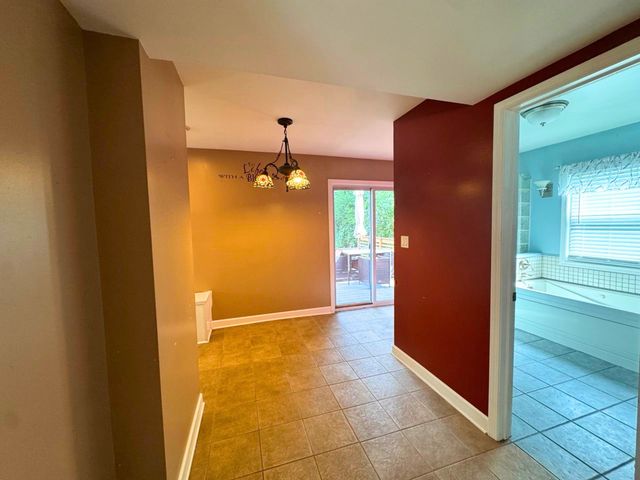 817 S Spring Road, Elmhurst, IL 60126