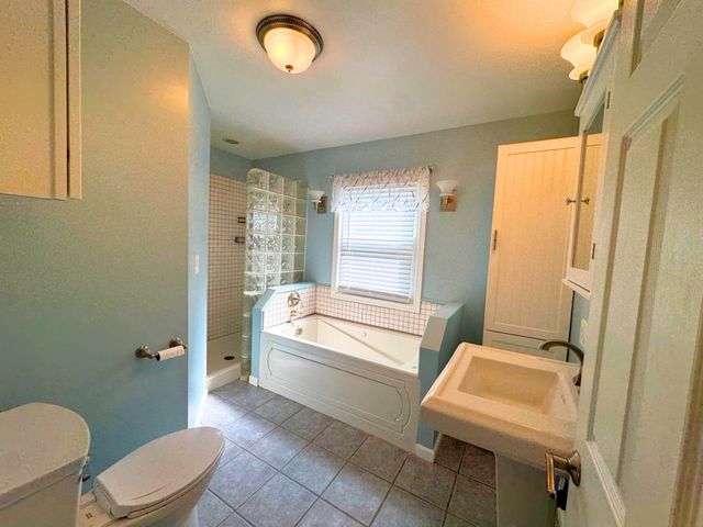 817 S Spring Road, Elmhurst, IL 60126