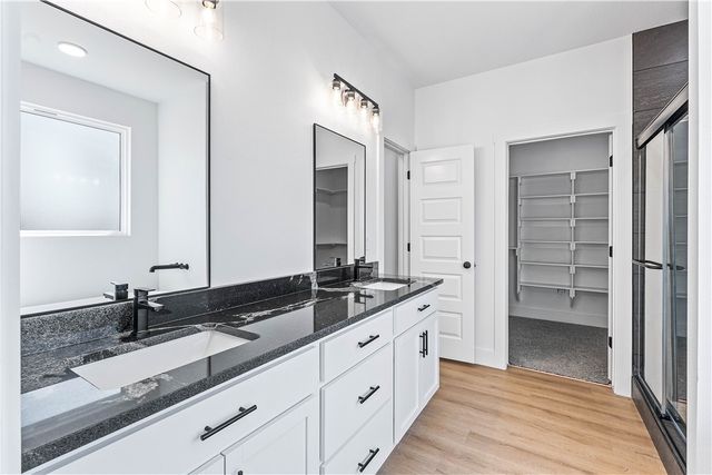 6 Alloway Lane, Bella Vista, AR 72715