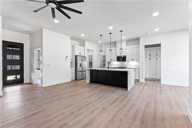 6 Alloway Lane, Bella Vista, AR 72715