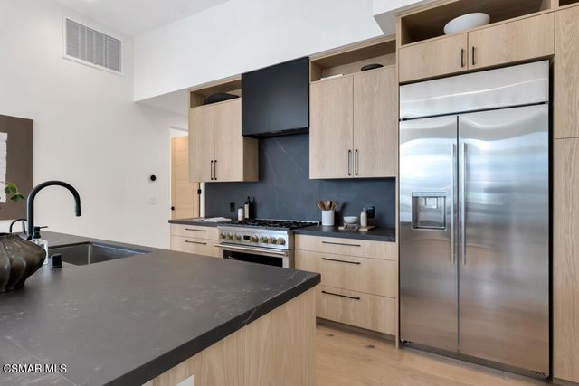 679 Adirondack Avenue, Ventura, CA 93003