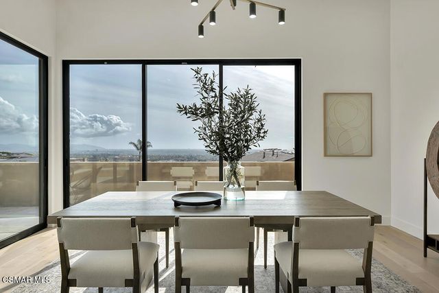 679 Adirondack Avenue, Ventura, CA 93003