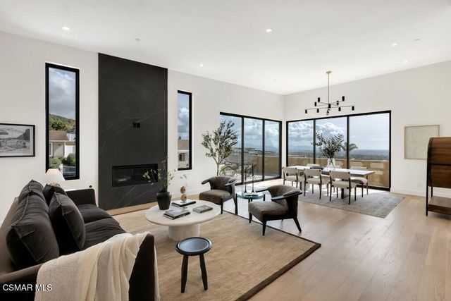 679 Adirondack Avenue, Ventura, CA 93003