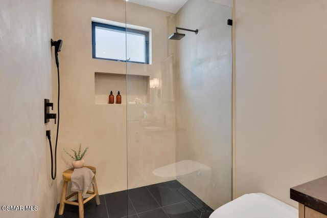 679 Adirondack Avenue, Ventura, CA 93003