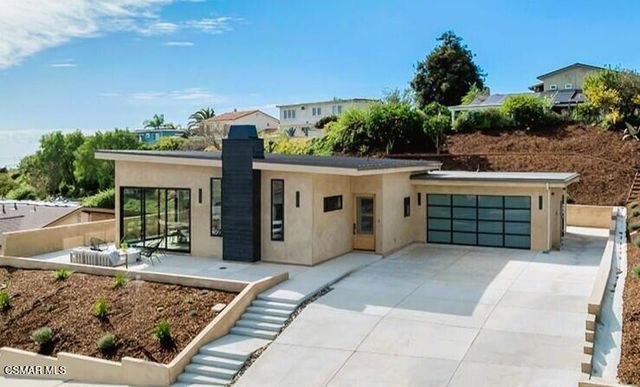 679 Adirondack Avenue, Ventura, CA 93003