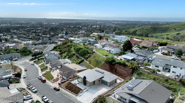 679 Adirondack Avenue, Ventura, CA 93003