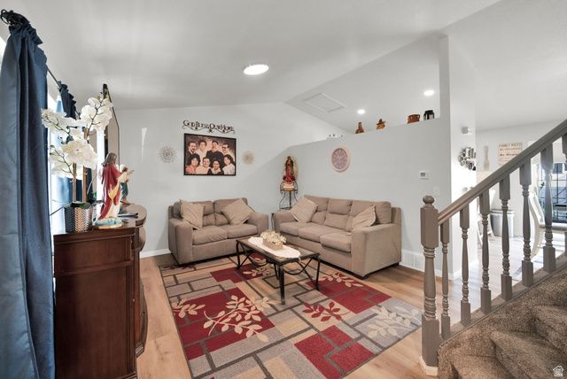 1284 N 900 W, Clinton, UT 84015