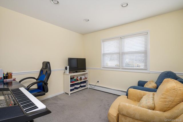 1 Park Court, Smithtown, NY 11787