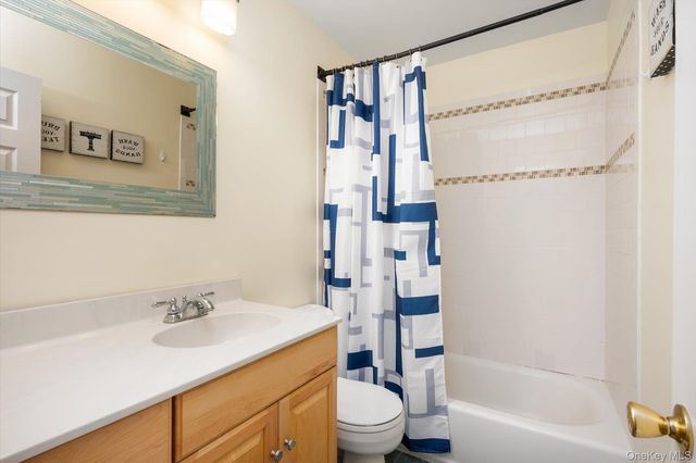 1 Park Court, Smithtown, NY 11787