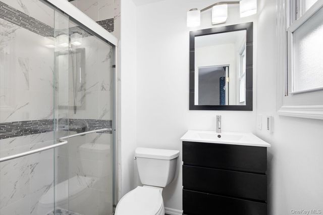 1 Park Court, Smithtown, NY 11787