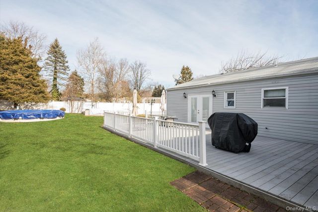 1 Park Court, Smithtown, NY 11787