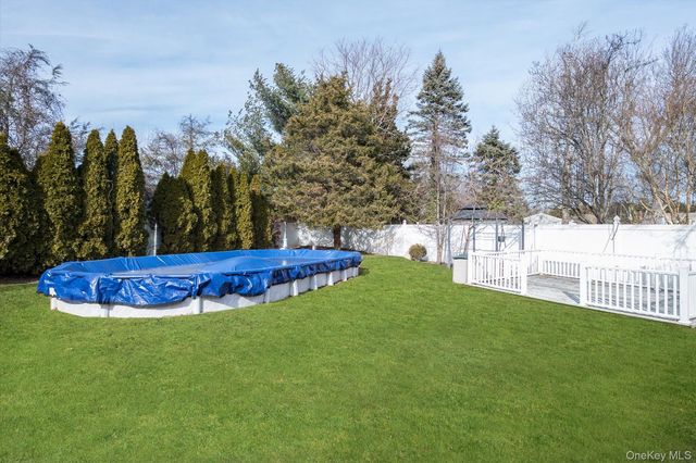 1 Park Court, Smithtown, NY 11787