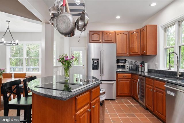 361 NORTH SHORE RD, Pasadena, MD 21122