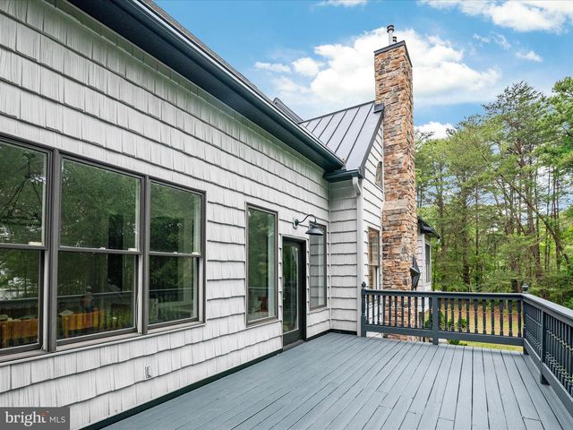 361 NORTH SHORE RD, Pasadena, MD 21122